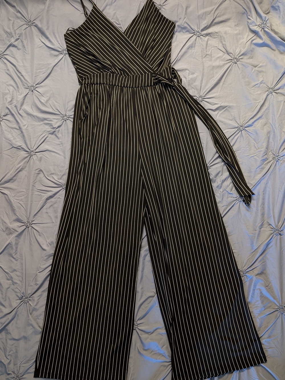 Striped Black Wrap Jumpsuit - Sleek Wide-Leg Style Size Large
